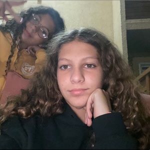 Meet your Posher, Amira